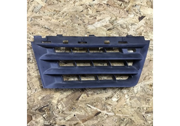 Решітка радіатора права Renault Scenic II, 03-06, 8200140330, 7701474779